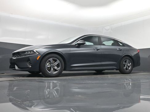 Used 2023 Kia K5 LXS image 40