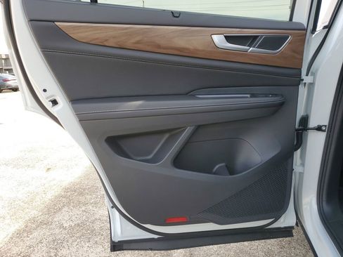 New 2026 Volkswagen Atlas SE FWD image 14