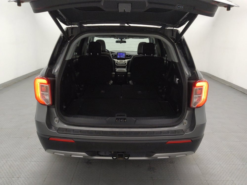 Used 2021 Ford Explorer XLT w/ Equipment Group 202A AWD/4WD image 29