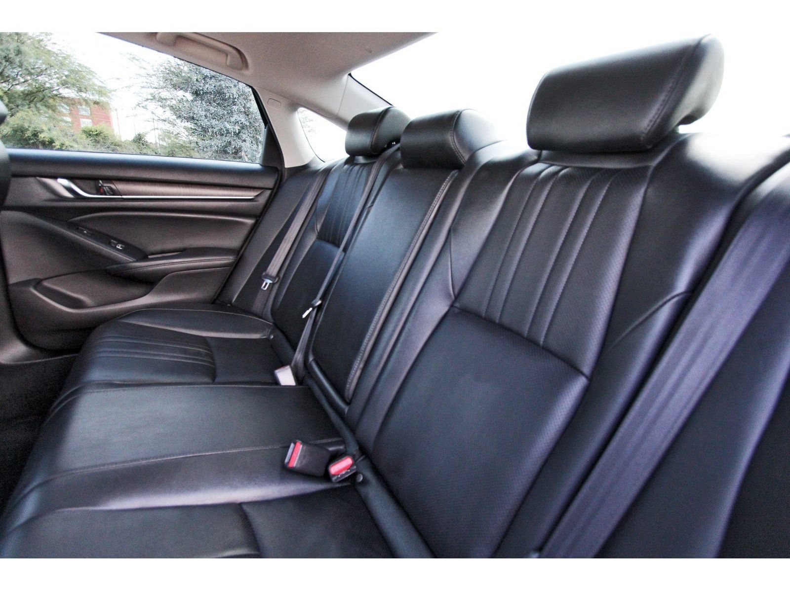 Used 2022 Honda Accord Touring image 32