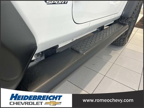 Used 2021 Jeep Wrangler Sport AWD/4WD image 38