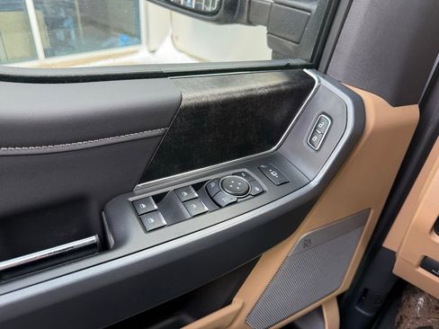 Used 2024 Ford F250 XLT w/ XLT Premium Package image 28