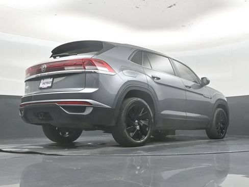 Used 2024 Volkswagen Atlas Cross Sport SE FWD image 47
