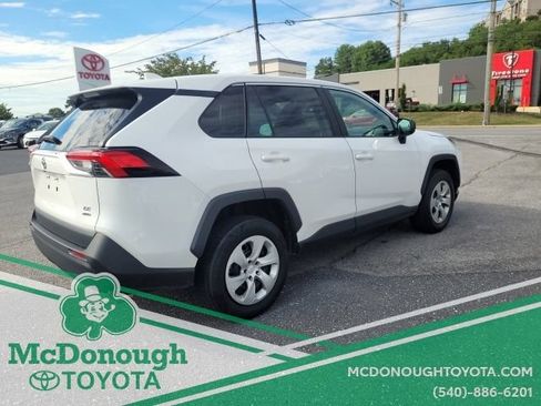 Used 2024 Toyota RAV4 LE AWD/4WD image 6