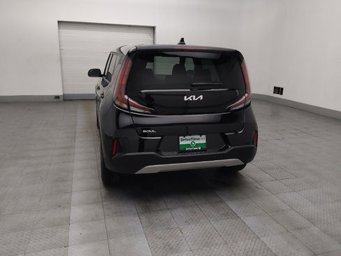 Used 2025 Kia Soul LX w/ LX Technology Package image 6