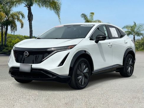 Certified 2025 Nissan Ariya FWD image 2