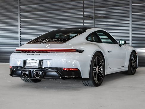 Certified 2026 Porsche 911 GTS image 10