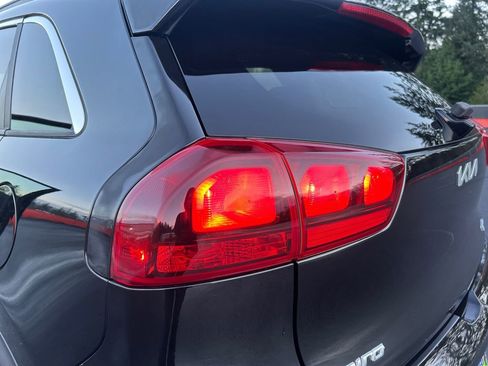 Used 2022 Kia Niro LXS w/ Digital Cluster Package image 36