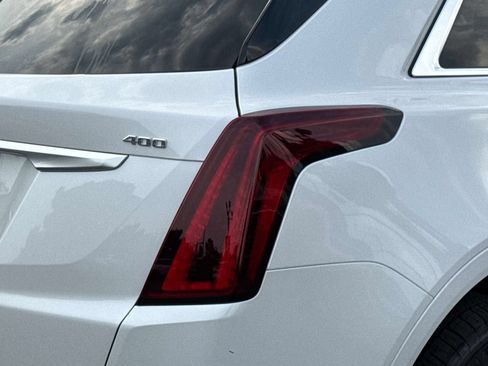 New 2026 Cadillac XT5 Premium Luxury w/ Driver Assist Package AWD/4WD image 9