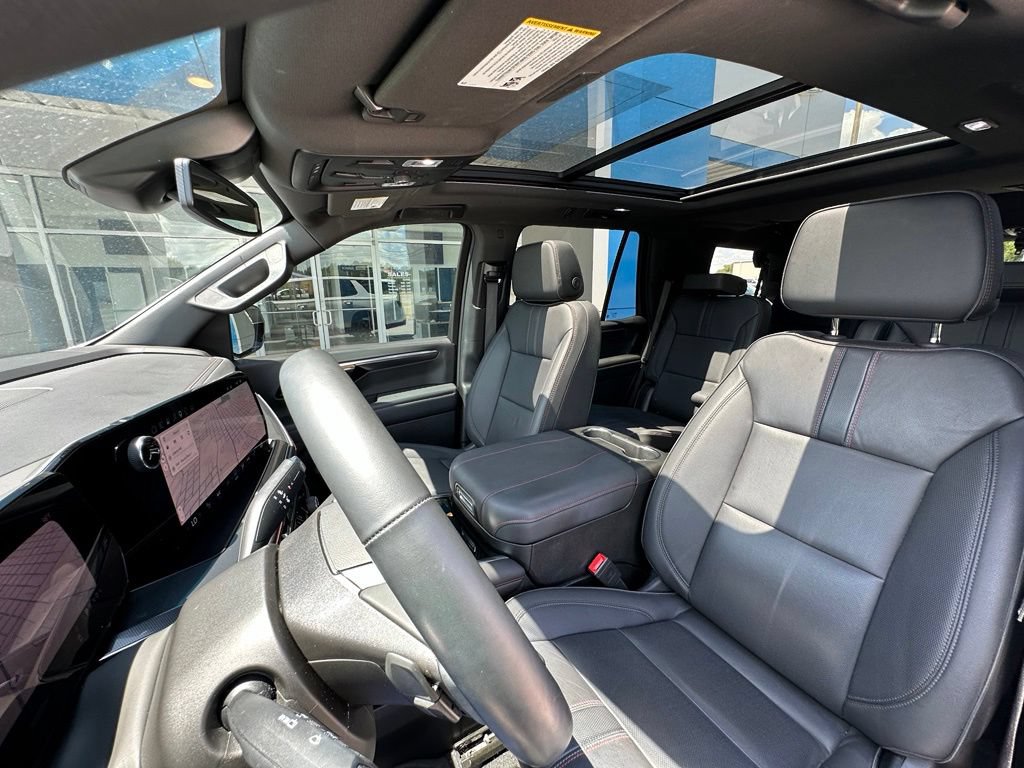 Used 2025 Chevrolet Tahoe RST w/ Comfort Package RWD image 14