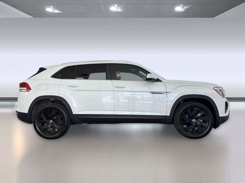 New 2026 Volkswagen Atlas Cross Sport SE FWD image 8
