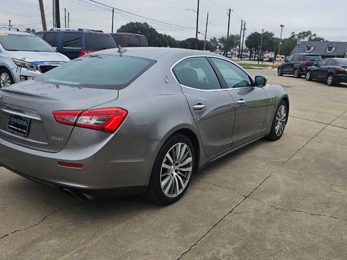 Used 2014 Maserati Ghibli Base 4dr Sedan image 4