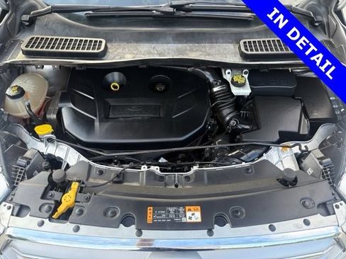 Used 2017 Ford Escape SE w/ Equipment Group 201A AWD/4WD image 41