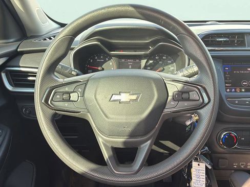 Used 2022 Chevrolet TrailBlazer LS FWD image 26