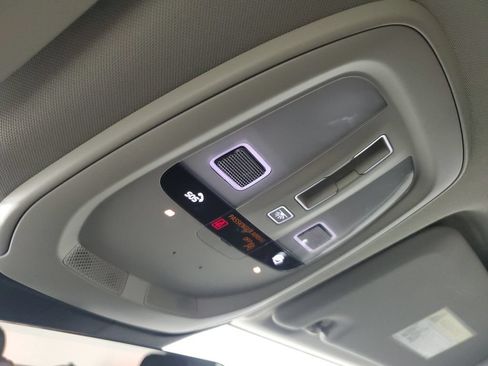 Certified 2023 Volvo XC60 B5 Ultimate w/ Climate Package FWD image 36