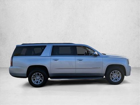 Used 2019 GMC Yukon XL SLT w/ Open Road Package image 4