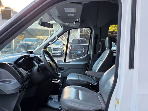 Used 2018 Ford Transit 350 XL image 12