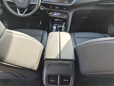 Used 2023 Buick Envision Essence image 22