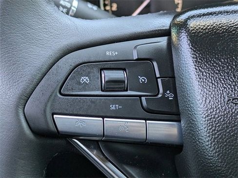 New 2025 Cadillac XT6 Luxury image 26