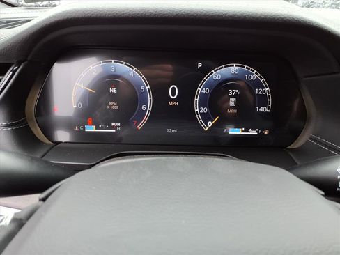 New 2026 Jeep Grand Cherokee Altitude image 21