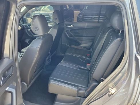 Certified 2023 Volkswagen Tiguan SE R-Line FWD image 10