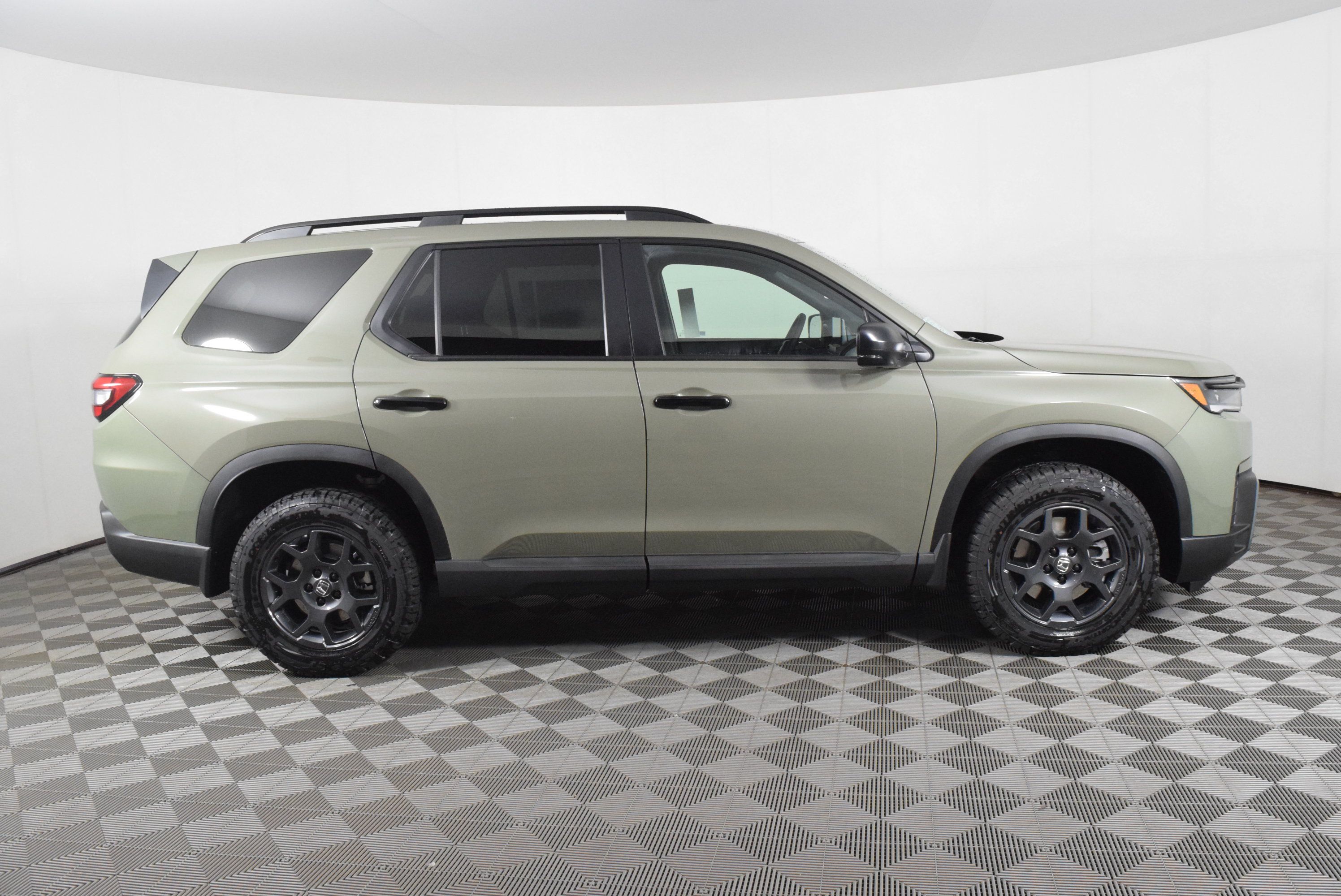 New 2026 Honda Pilot TrailSport image 5