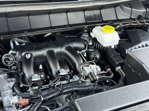 Used 2025 Nissan Pathfinder SV FWD image 31