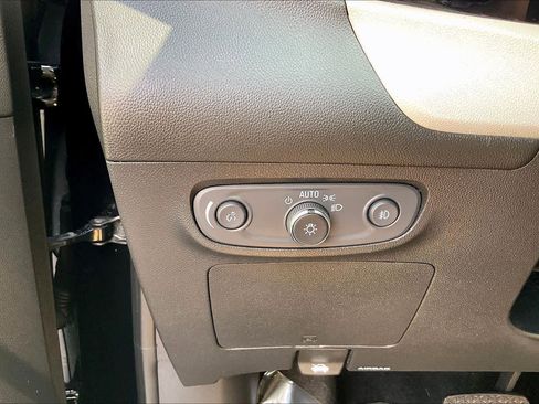 Used 2021 Buick Encore GX Preferred w/ Sport Touring Package image 32