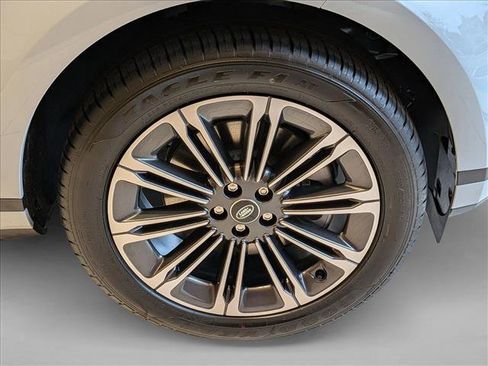 New 2026 Land Rover Range Rover Evoque S image 9