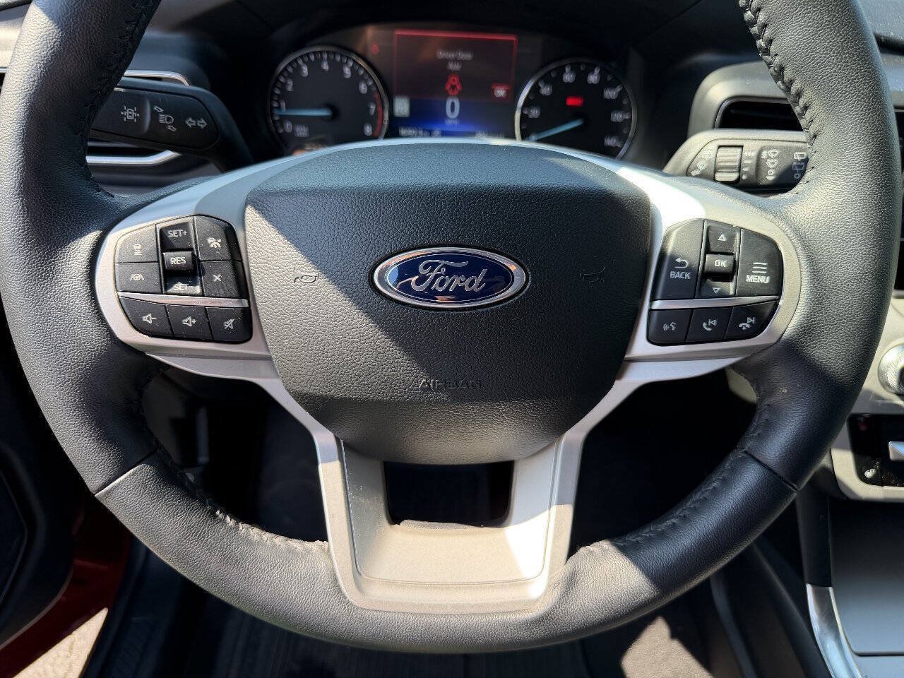 Used 2023 Ford Explorer XLT RWD image 23