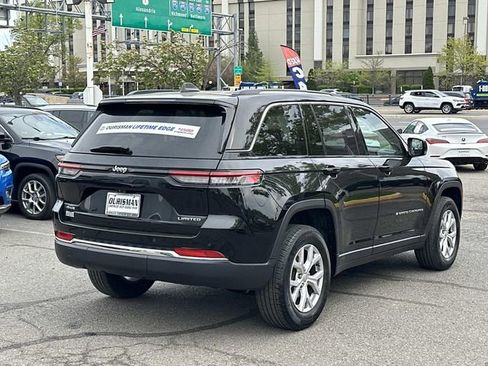 Certified 2022 Jeep Grand Cherokee Limited image 2