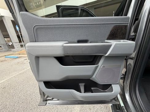 Used 2023 Ford F150 Lariat w/ Equipment Group 502A High image 17