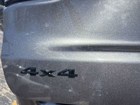 Used 2022 Jeep Compass Latitude w/ Sun and Sound Group AWD/4WD image 17