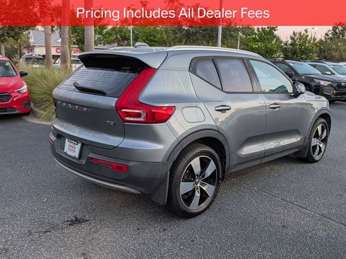 Used 2019 Volvo XC40 T5 Momentum AWD/4WD image 4