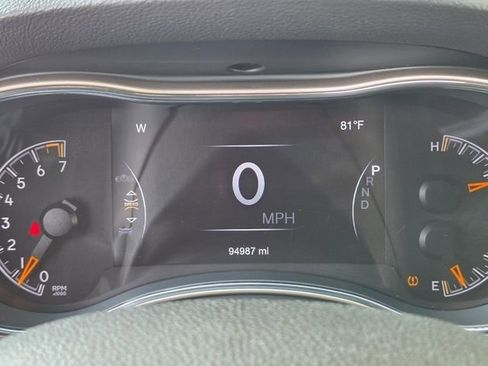 Used 2016 Jeep Grand Cherokee Limited image 31