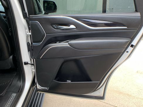 Used 2021 Cadillac Escalade Sport w/ Driver Assist Tech Package AWD/4WD image 26