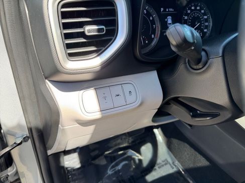 Used 2021 Hyundai Venue SEL w/ Premium Package FWD image 19