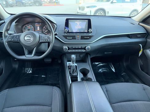 Used 2025 Nissan Altima 2.5 S image 19