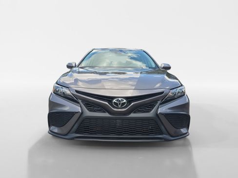 Used 2021 Toyota Camry SE w/ Convenience Package FWD image 9