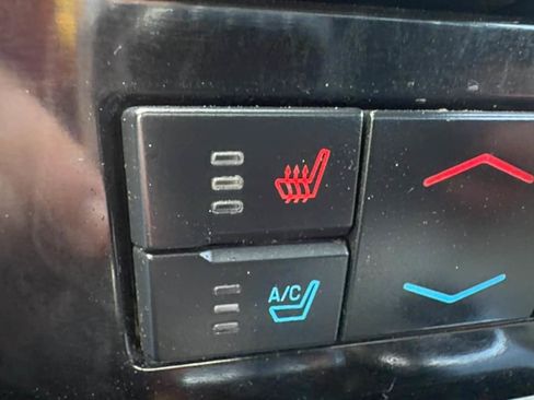 Used 2012 Ford F150 Platinum image 19