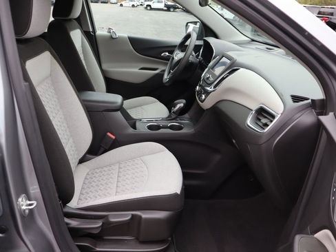 Used 2023 Chevrolet Equinox LS w/ Midnight Edition FWD image 19