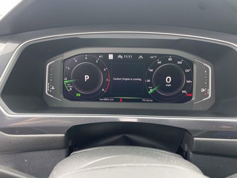 Used 2022 Volkswagen Tiguan SEL R-Line AWD/4WD image 18