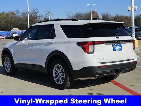 New 2026 Ford Explorer Active image 7