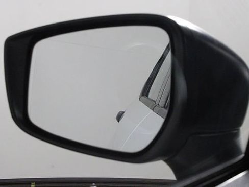 Used 2021 Nissan Versa S image 35