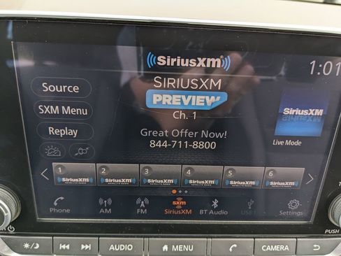 Used 2023 Nissan Rogue SV image 27