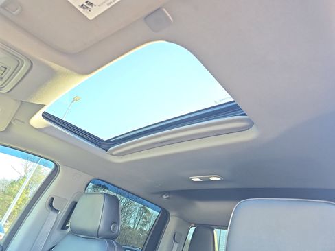 Used 2020 Chevrolet Silverado 1500 RST image 28