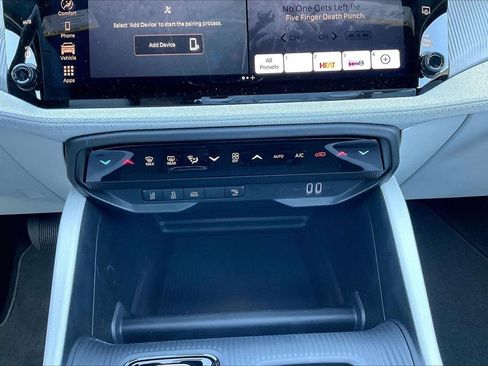 New 2026 Jeep Cherokee Laredo AWD/4WD image 16