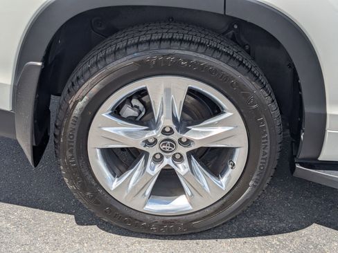 Used 2019 Toyota Highlander Limited AWD/4WD image 13