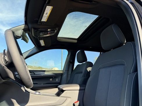 New 2025 Jeep Grand Cherokee Laredo X w/ Luxury Tech Group I image 23