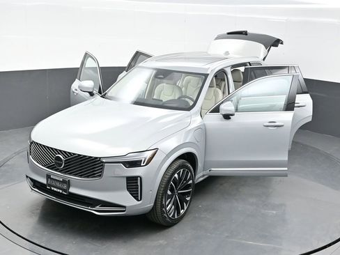 New 2026 Volvo XC90 T8 Ultra w/ Protection Package Premier AWD/4WD image 26